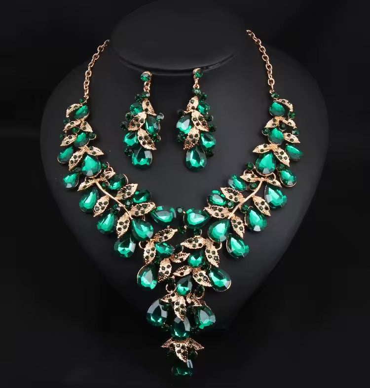 8 SETS FOR £79/-