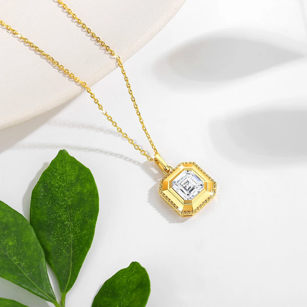 Gioiellieri Gold Jewelry Supplier Woman Holiday Gift 2ct Asche Moissanite Diamond Square Pendant Hollow 14K 0.5 1 Gram Gold Jewelry