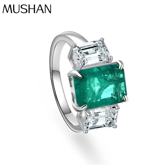 MuShan Jewelry Factory New Pure Silver 4ct Simulated Emerald 8*11 High Carbon Diamond Ring Is Versatile for Europe and America