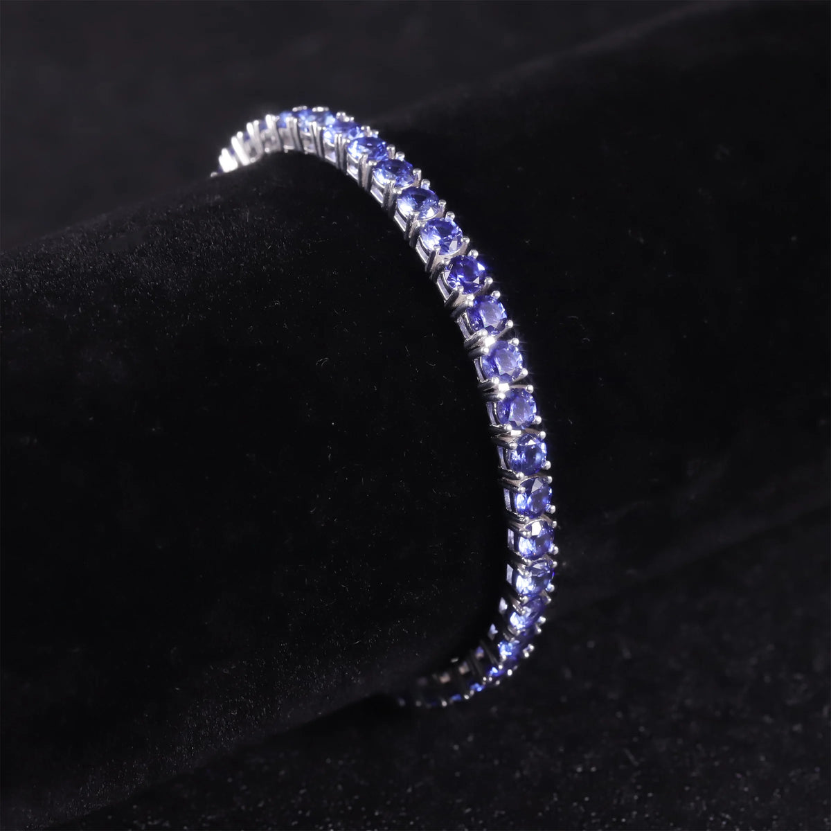 ArtistA 925 Silver Jewellery Bracelet Light Blue Gemstone Silver Rhodium Plated Lab Grown Sapphire Tennis Chain Bracelet