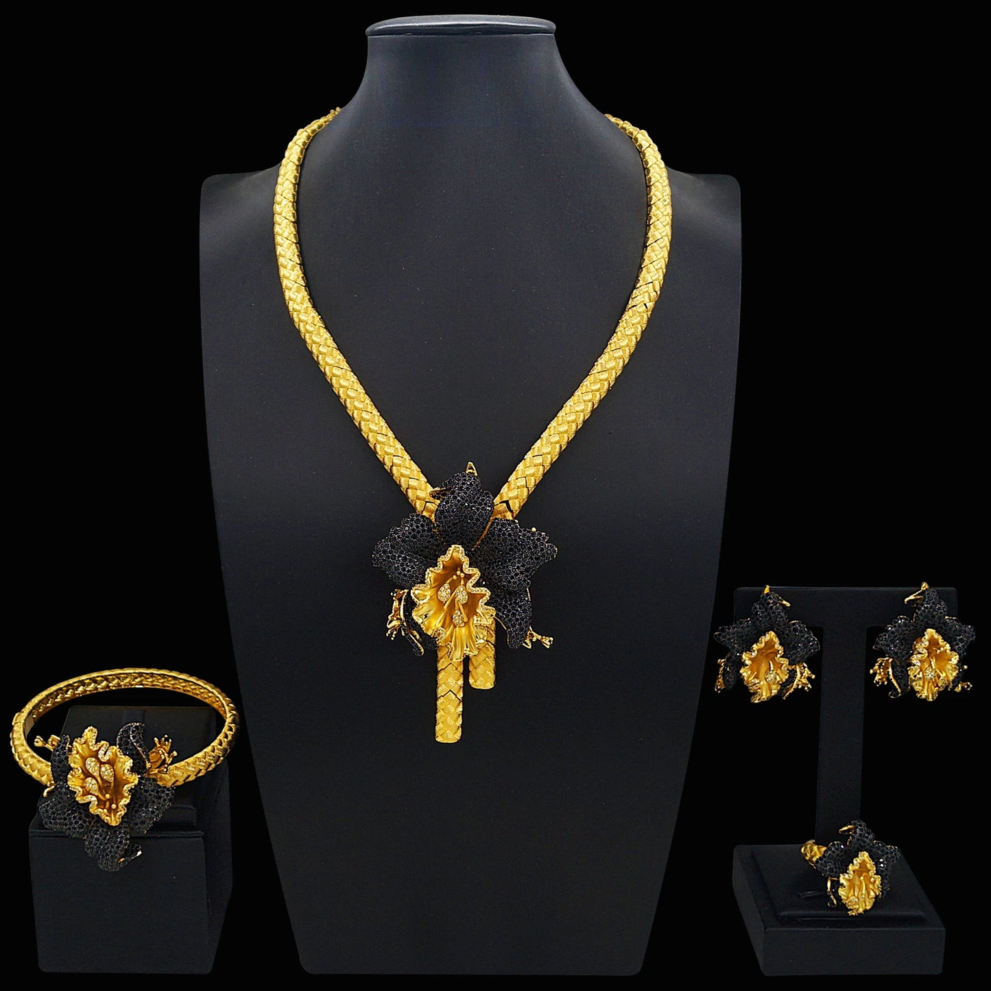 Zhuerrui New Design Sense Jewelry Set American High-end Diamond Series Ladies Classic Inheritance Wedding Four SetsHZ25012219