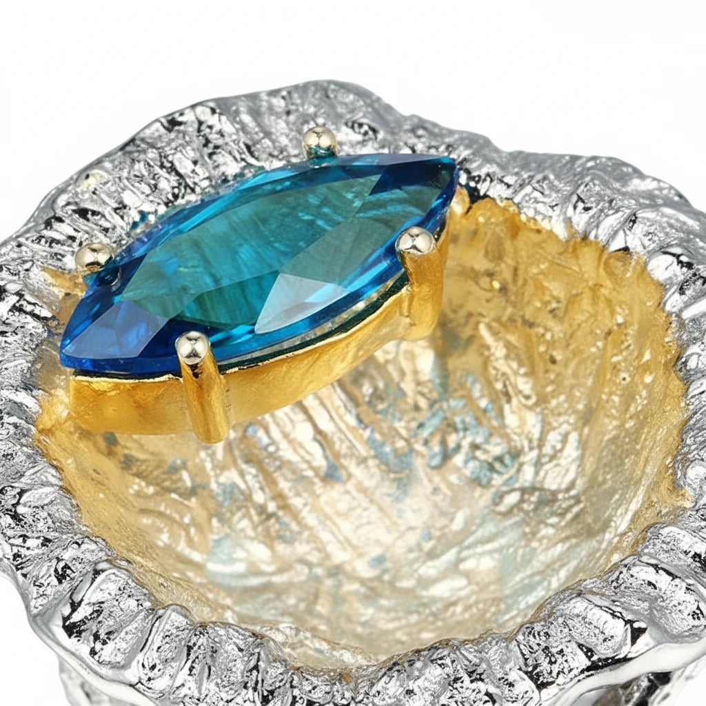 Wholesale Horse Eye Design 925 Sterling Silver Ring wth Blue Topaz
