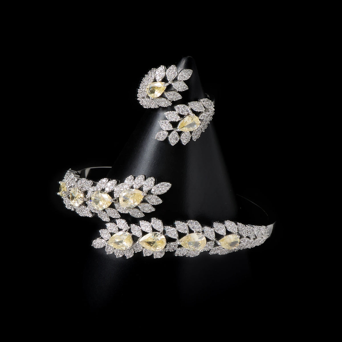 00056 New Arrival Luxury Designer Inspired Jewelry Exquisite Full of Colors Zircon Leaf Bracelet Bangle Ring Sets