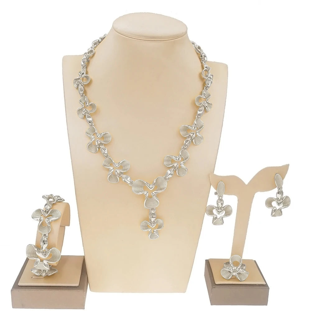 Zhuerrui Latest Design Fashion Metal Exquisite Unicorn Necklace Jewelry Set African Gold Plated Rhinestone Jewellery Sets HA0029