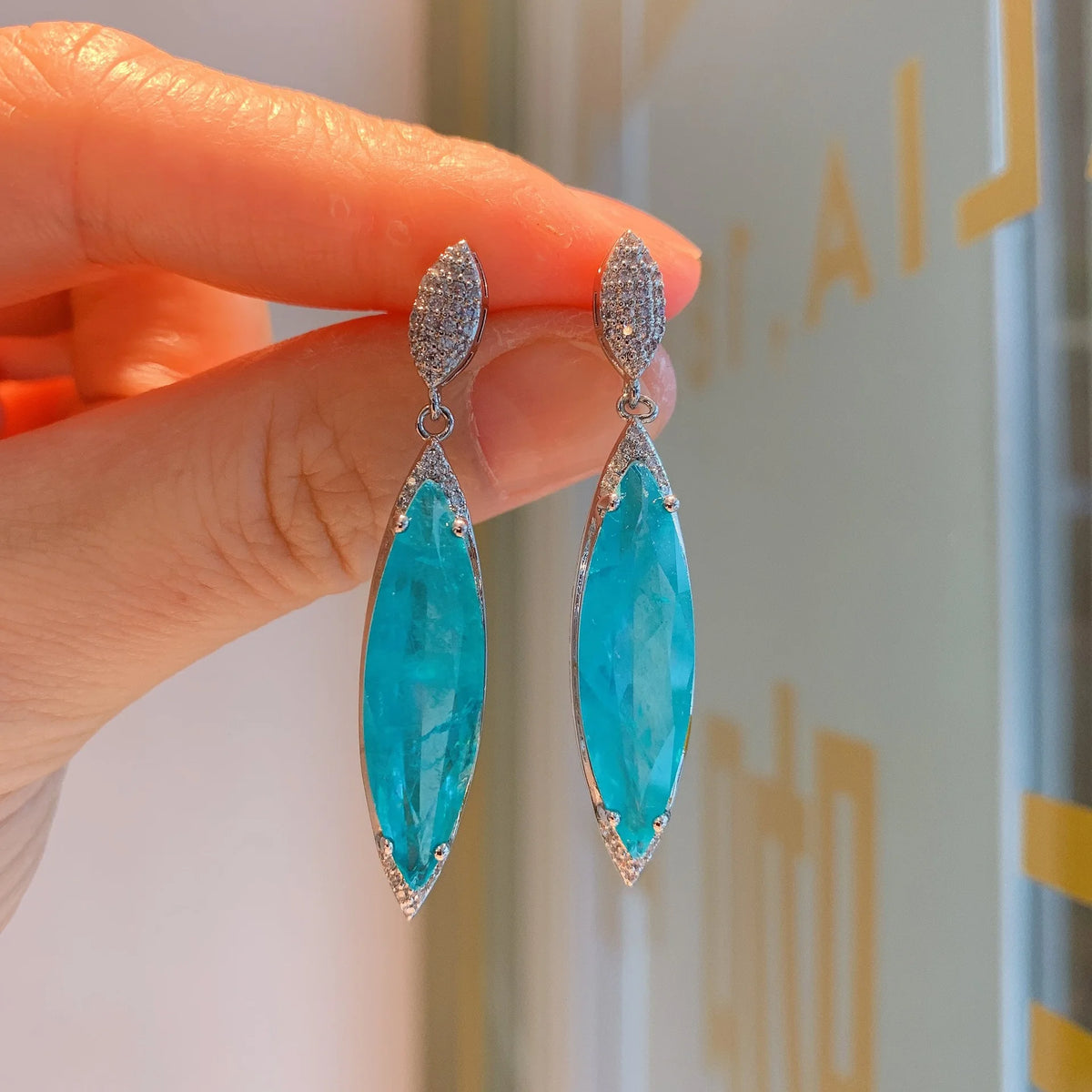 Gemfiori New Arrival Wish Hot Selling Vintage Fashion Paraiba Blue Teardrop Necklace Earrings Set for Women Factory Custom OEM