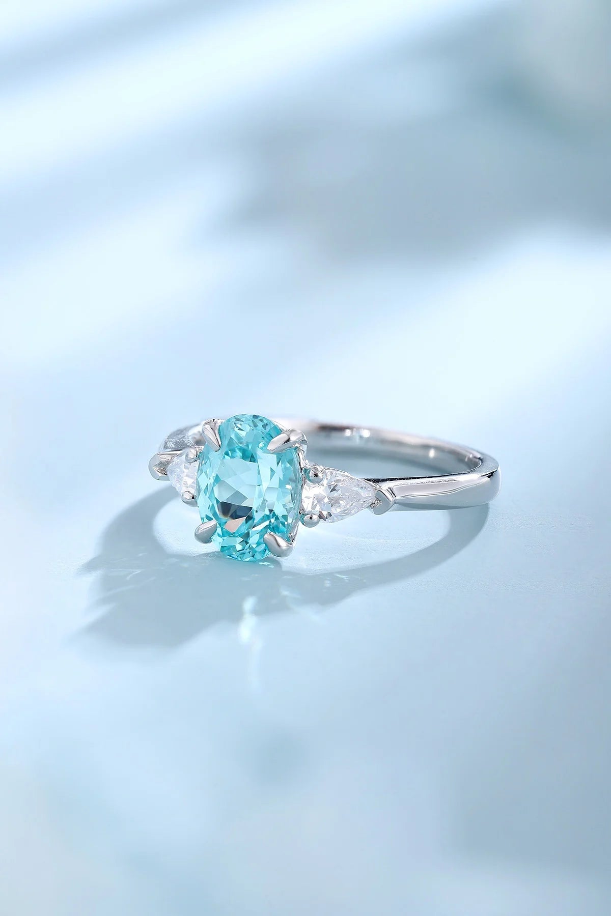 Gemfiori S925 Silver Cultivated Paraiba Ring Main Stone: 2.64 CT Side Stones:0.526CT Weight: 2.79G