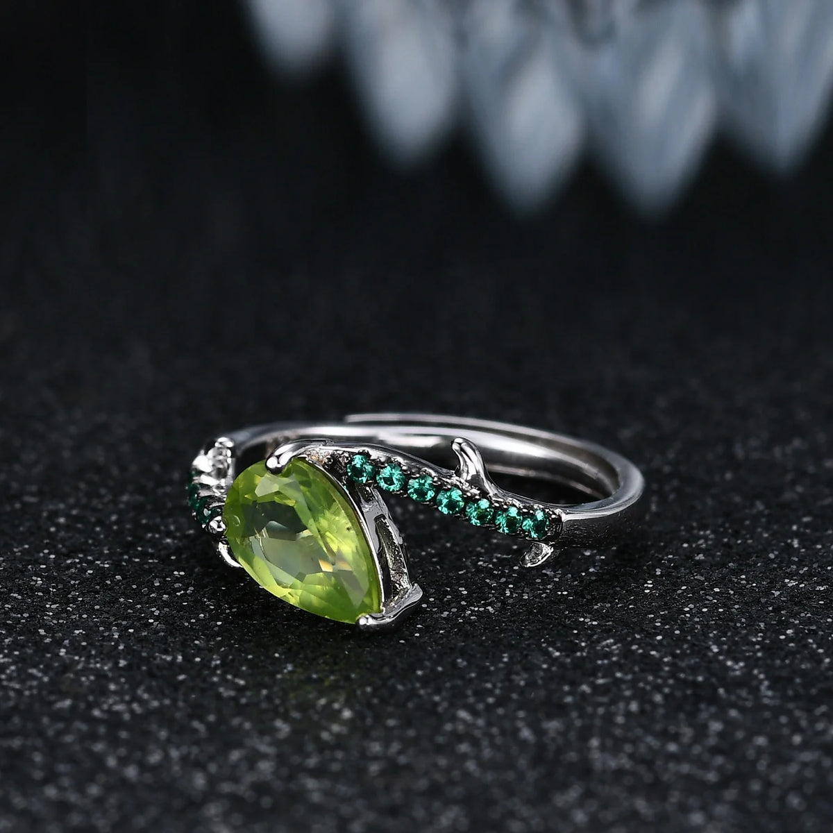 ArtistA C8212 Abiding Pear Cut Green Stone Peridot Gemstone 925 Sterling Silver Olive Branch Adjustable Ring Hoop Earrings Set