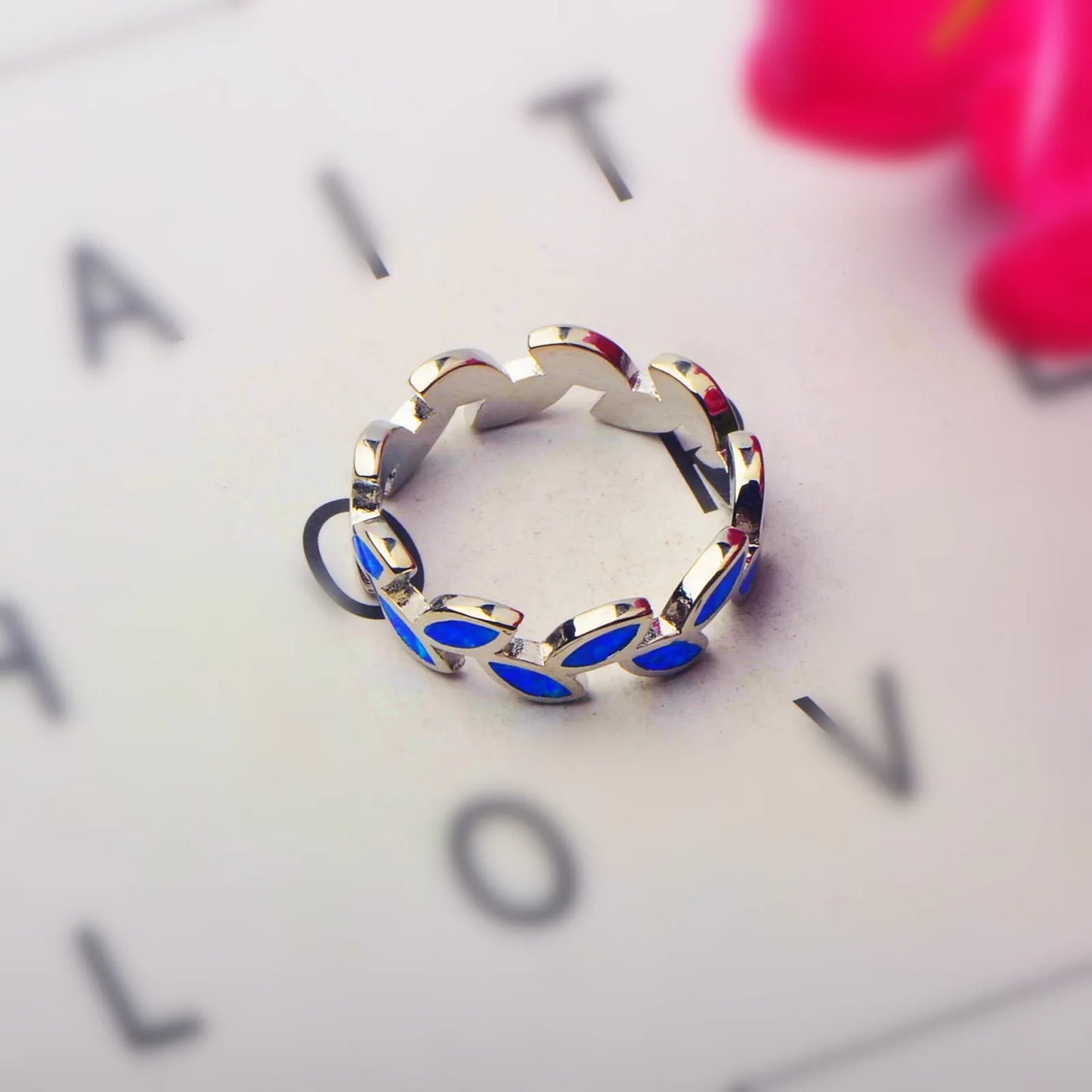 Leaf-Shaped Blue Opal Twisted Ring | Iridescent Gem Inlay Band | Nature-Inspired Fashion Jewelry for Women Trendy Wear