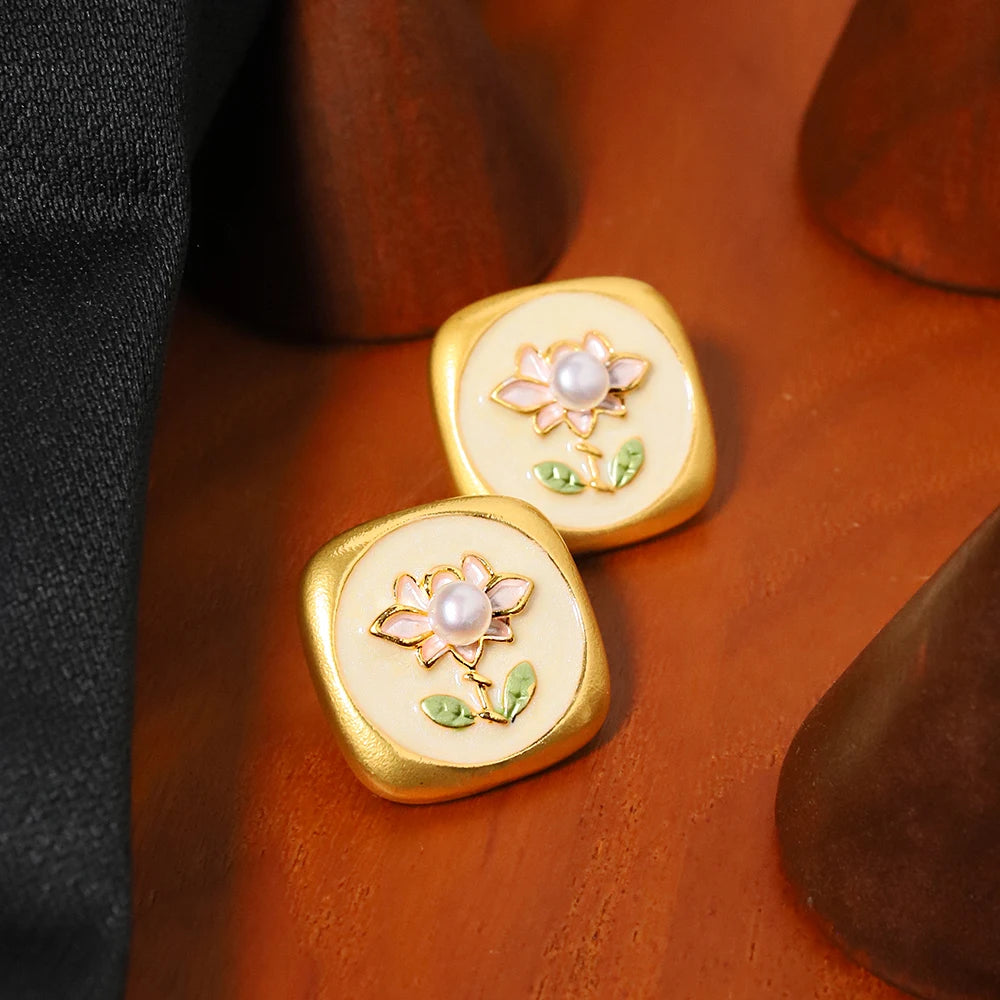 Natural Pearl Green Relief Flower Square Earrings Korean Style Women Luxury Jewelry Fashion Ladies and Girls Gift GE1582