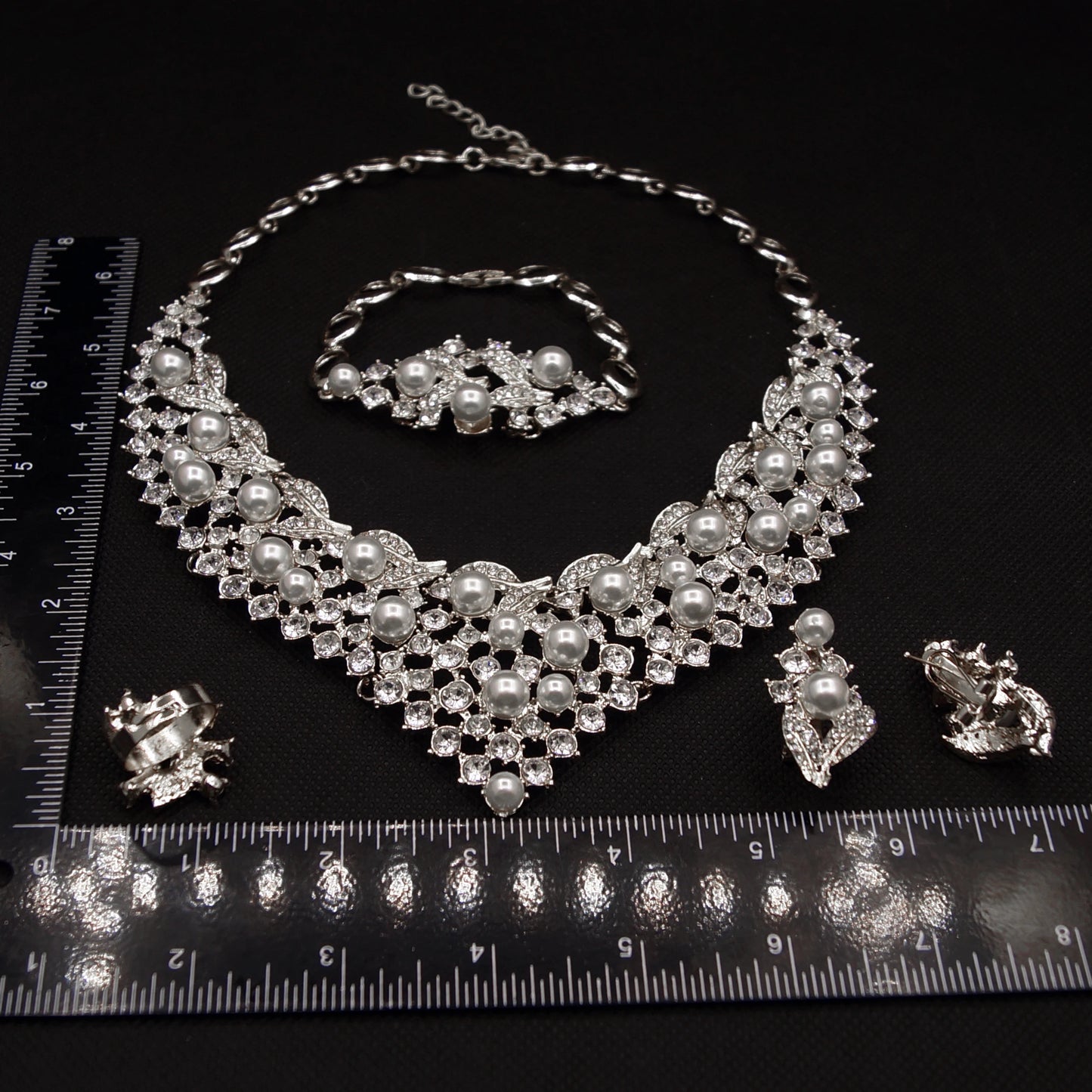 Zhuerrui Fashionable Luxury Gold Jewelry Set Available Silver Beads Necklace Jewelry Sets Factory Bridal Birthday Gifts H50079