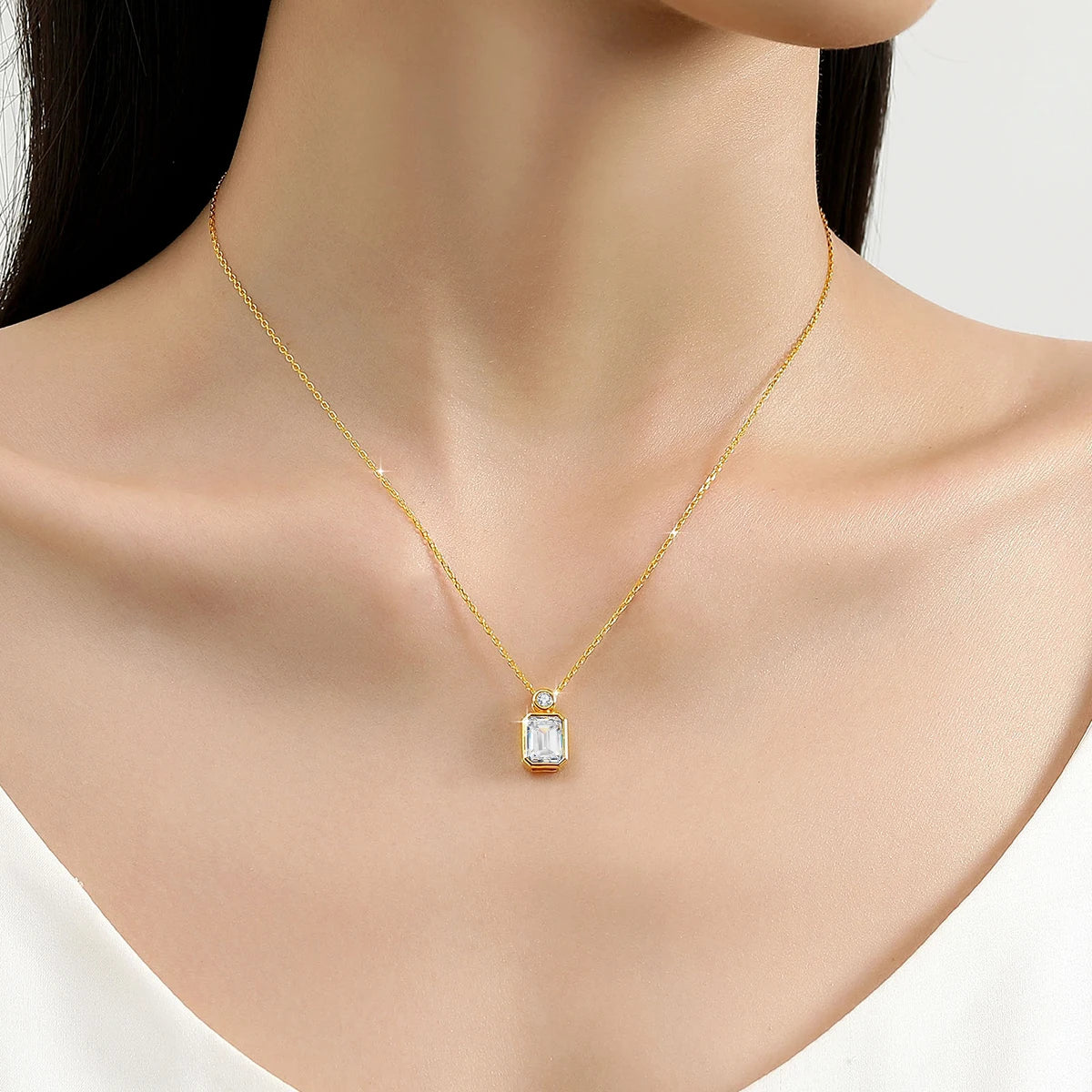 Gioiellieri 14K Gold Hollow Jewelry Pendant 2 Carat 3 Carat 4 Carat Emerald Cut White Moissanite Diamond Gold Pendant Necklace Woman