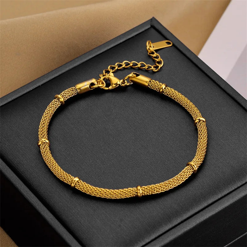 Gold Chain Necklace & Bracelet Jewellery Set | The Essential Foundation Luxury Set
