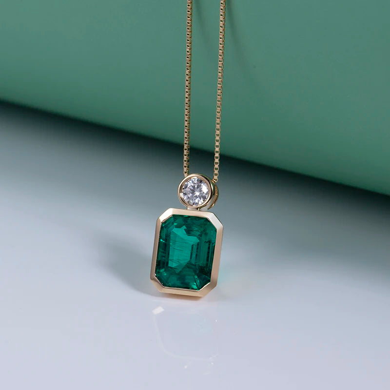 Gemfiori Messi Jewelry MSN-602 18K Gold 7x9mm Lab Grown Columbia Emerald Necklace