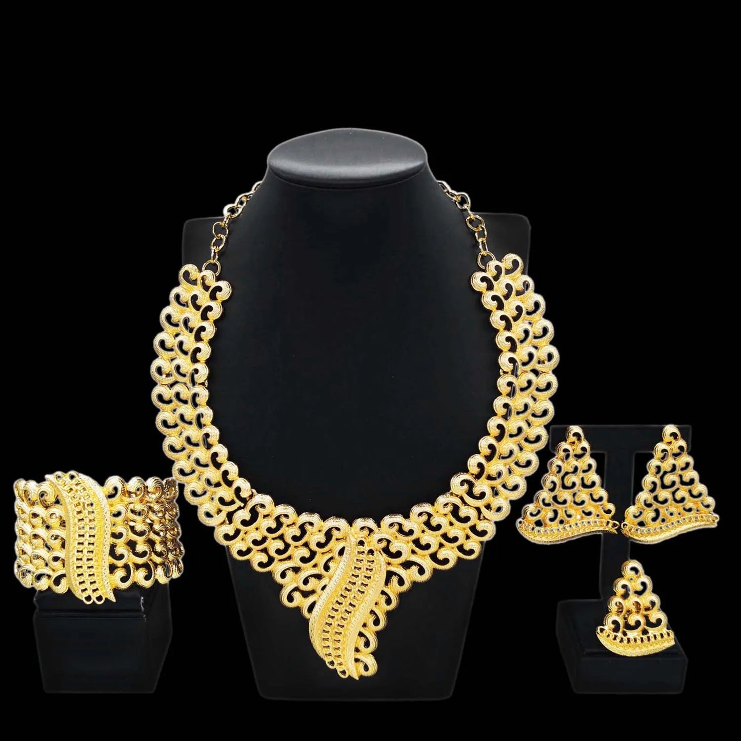 Zhuerrui Exquisite Luxury Gold Jewelry Sets Simple Woman Silver Hollow Out Jewelry Set Latest Wedding Costume Pendant H00741