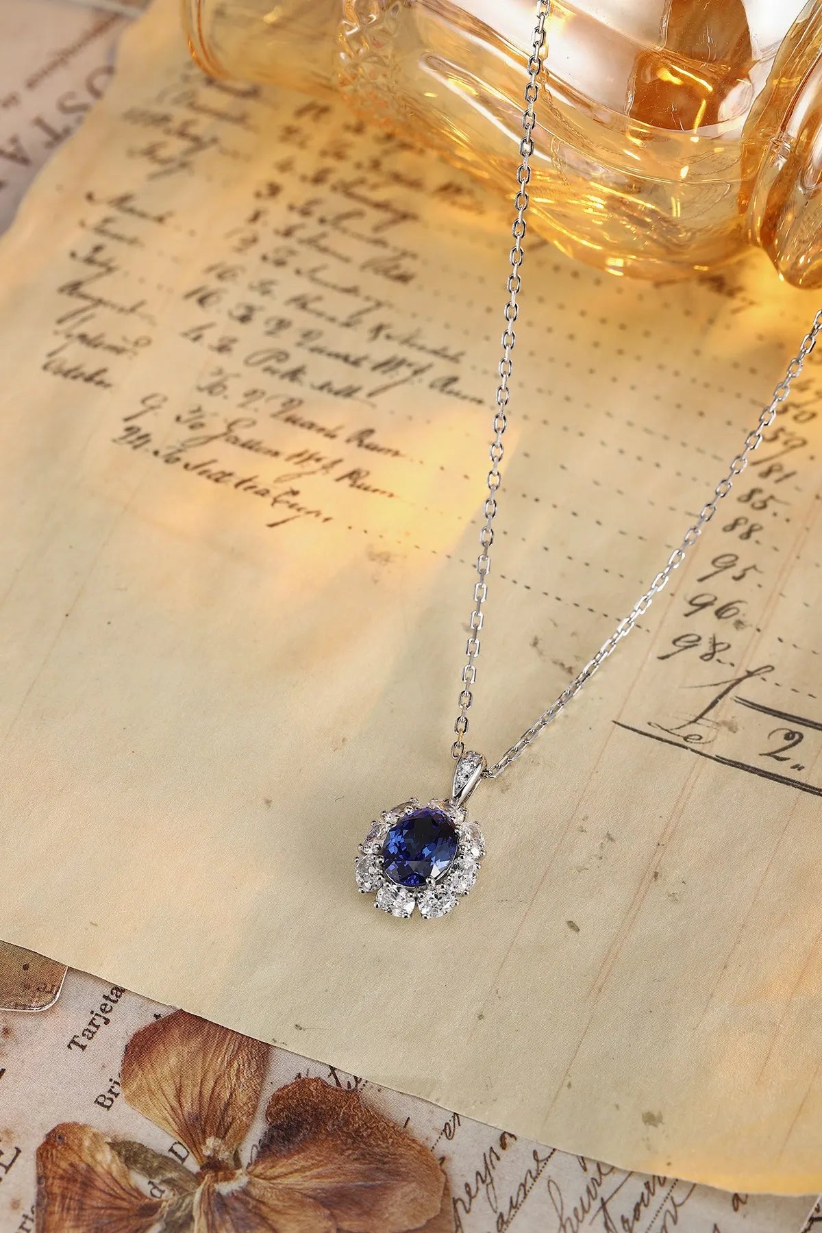 Gemfiori Anster 925 Sterling Silver High-quality Cultivated Sapphire Necklace - Suitable for Parties or As a Gift