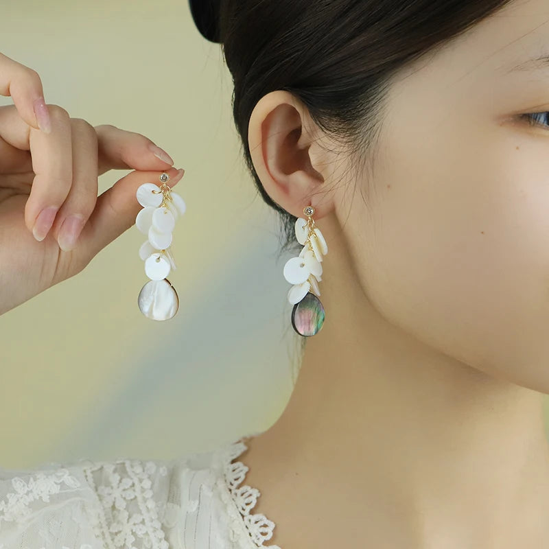 Round Natural Freshwater Shell Tassel Earrings Luxurious Vintage Handmade Earrings Beach Holiday Accessories for Women GE1753