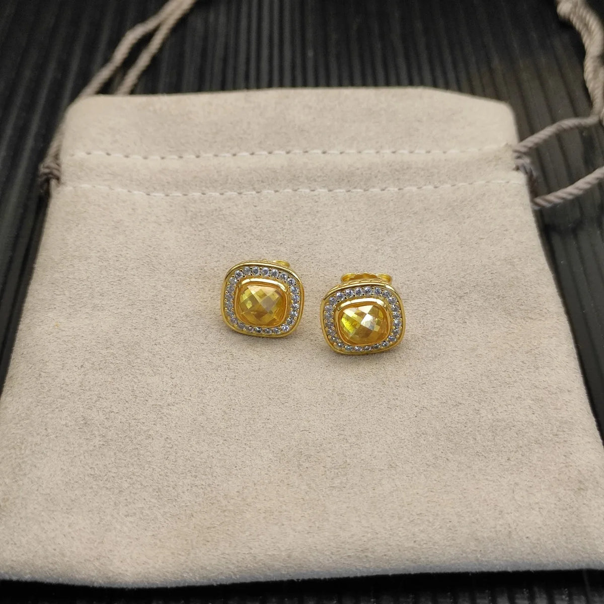 DY High-Quality Silver-Plated 7mm Square Diamond Stud Earrings. Gold-Plated 7mm Colored Gemstone Stud Earrings.Wholesale Jewelry
