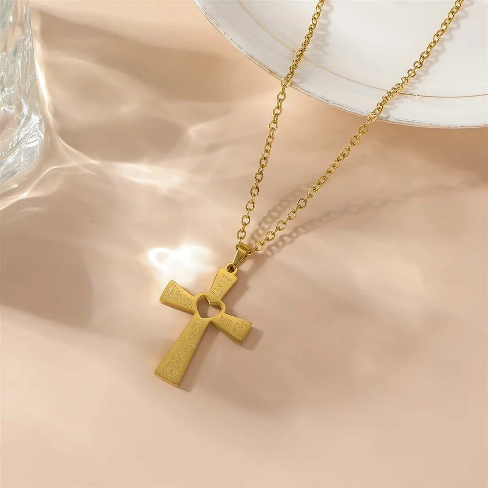 Vintage Personalized Religious Heart Cross Waterproof Stainless Steel Fashion Jewelry Necklace Pendant for Wholesale Men Women