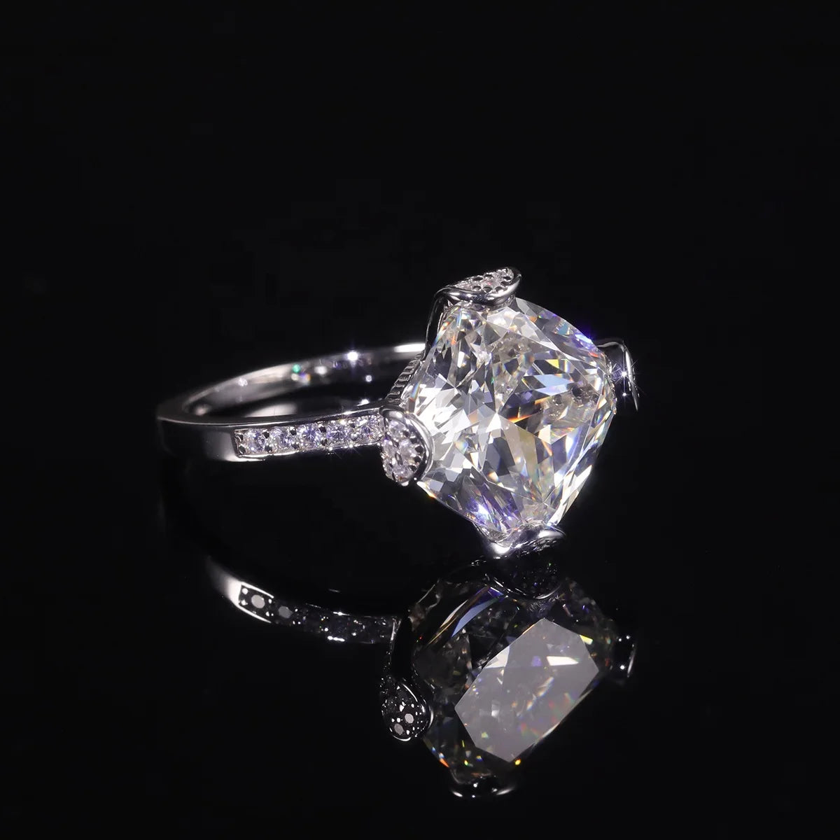 ArtistA AR219 Abiding Custom Big Main Stone Ice Cut Cushion 11x11MM Cubic Zirconia 925 Sterling Silver Rings for Women