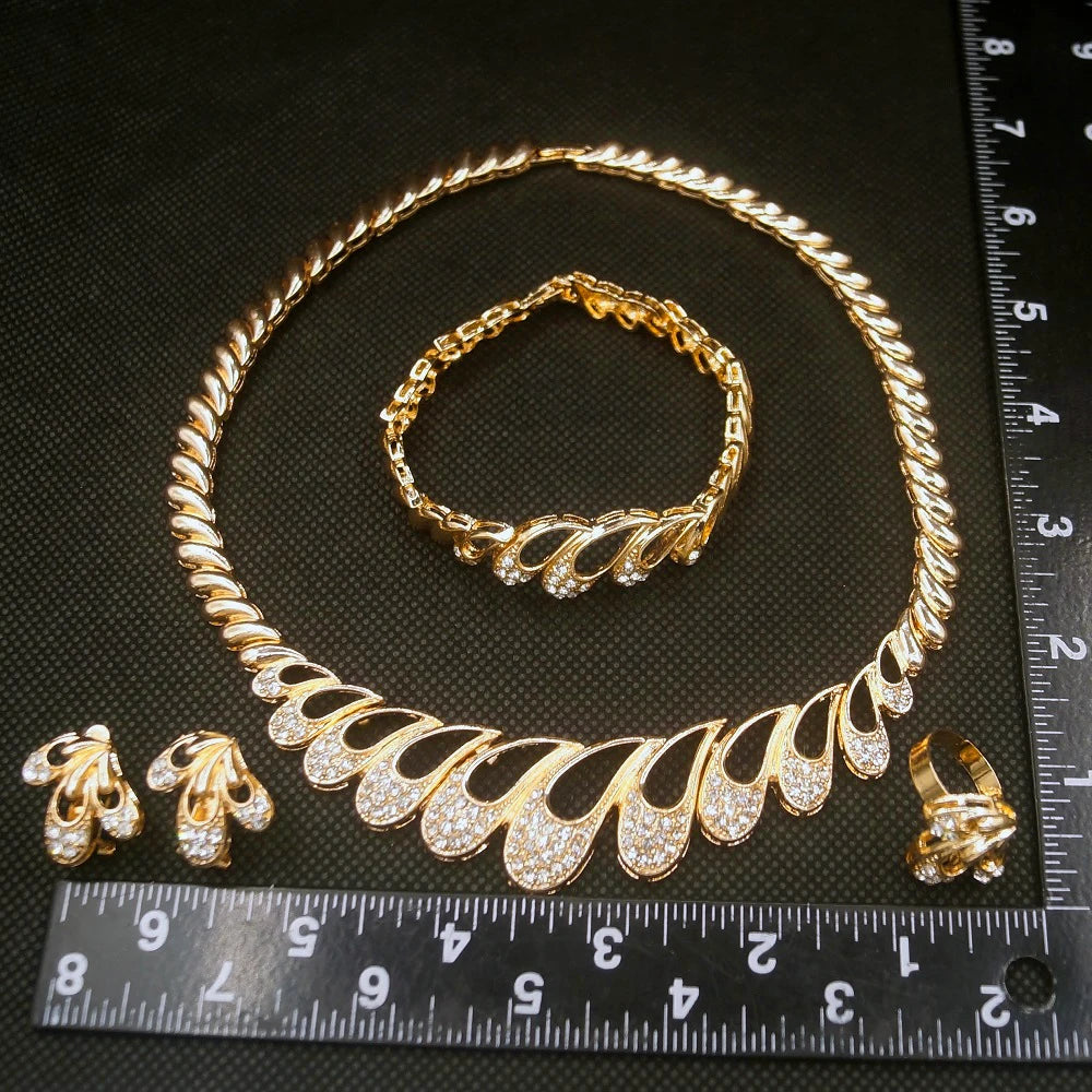 Zhuerrui Brand Designer Hot Selling Jewelry 18k Gold Wedding Jewelry Set Accessories Big Brazilian Gold Jewelry Sets HC10026