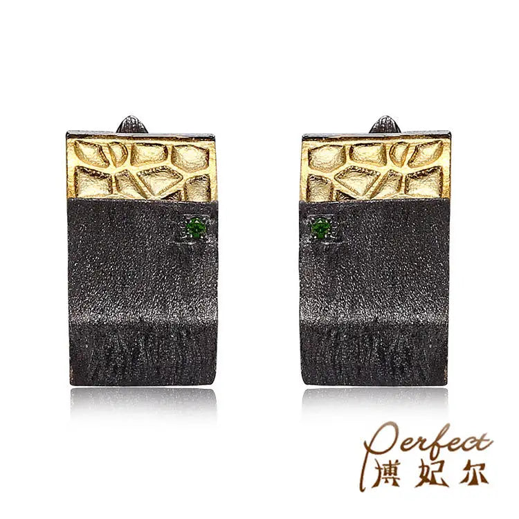 Vintage Design 925 Sterling Silver Earrings with Diopside Stone