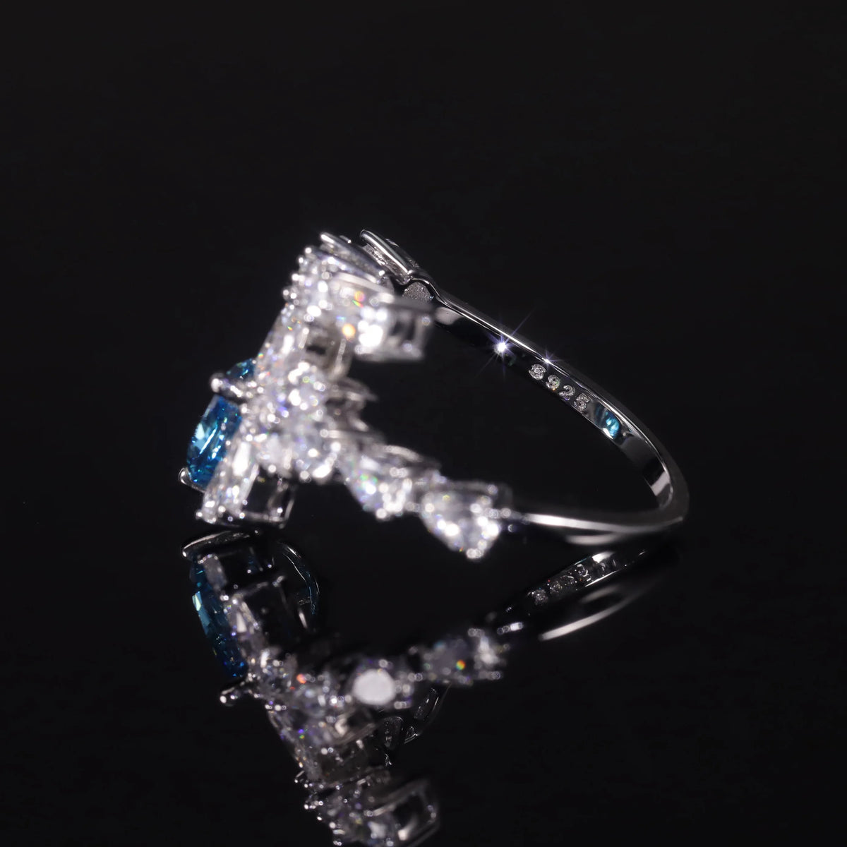 Gemfiori AR442 Abiding Pear Cut 7x9MM Aqua Blue CZ Diamond Beautiful Stone 925 Sterling Silver Cubic Zirconia Wedding 2 Tone Ring