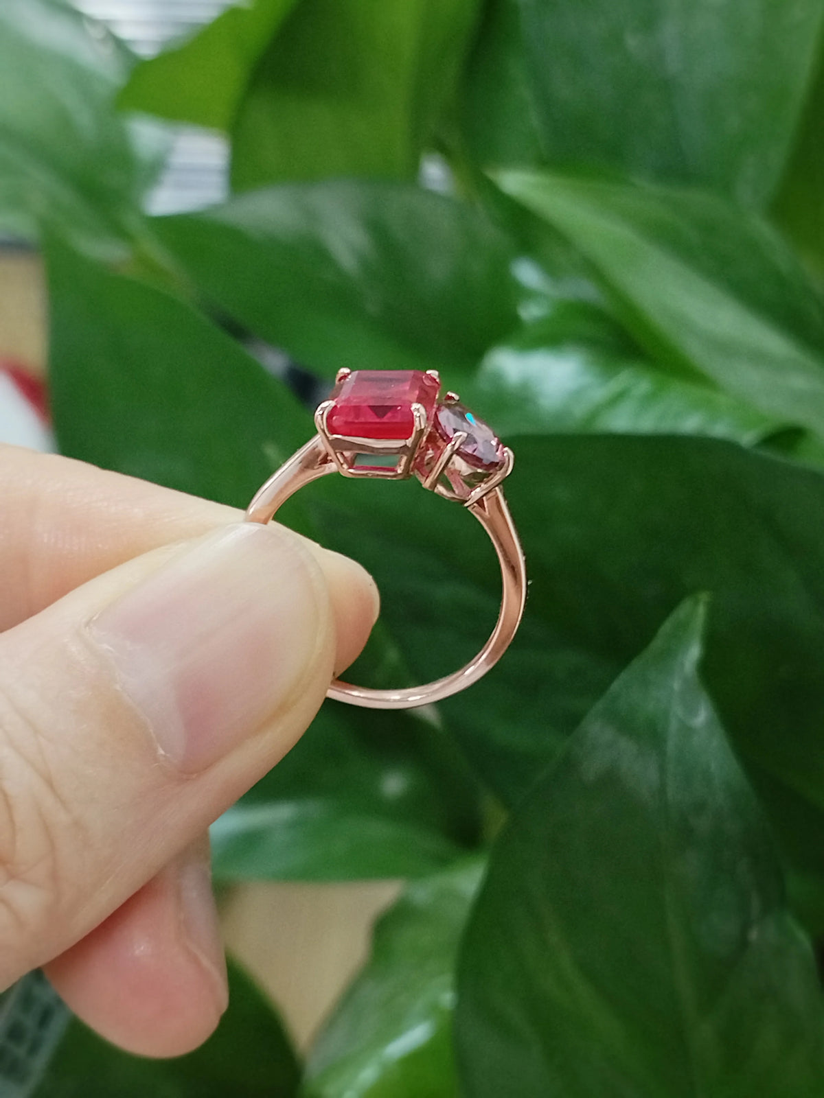 Gemfiori 925 Sterling Silver Women's Luxury Wedding Rings Shiny Lab Grown Ruby Ring Geometric Pattern Rhodium Plated Certified for Party