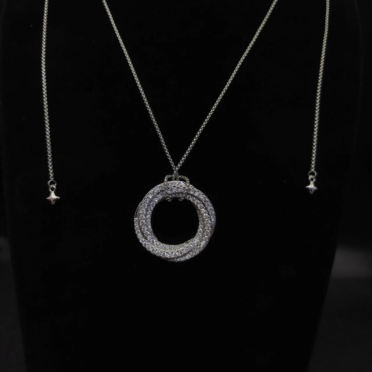 REDheart DY High-Quality Silver-Plated Diamond-Set 30mm Round Necklace, Gold-Plated Round Necklace. Jewelry .