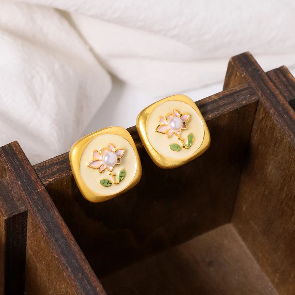 Natural Pearl Green Relief Flower Square Earrings Korean Style Women Luxury Jewelry Fashion Ladies and Girls Gift GE1582