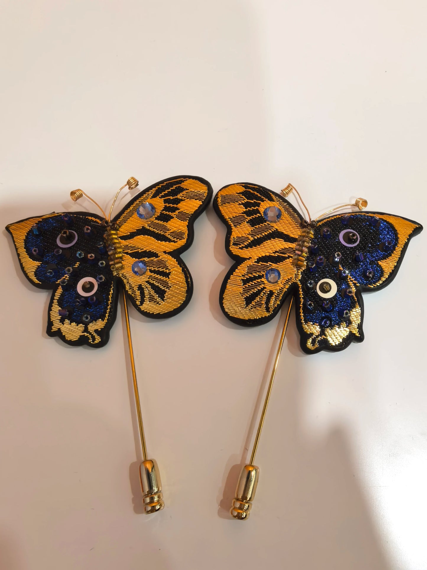 Hand Embroidered Silk Butterfly Brooch Yunjin Fudie Square Shape Brocade Art Pin Luxury Home Decoration for Women