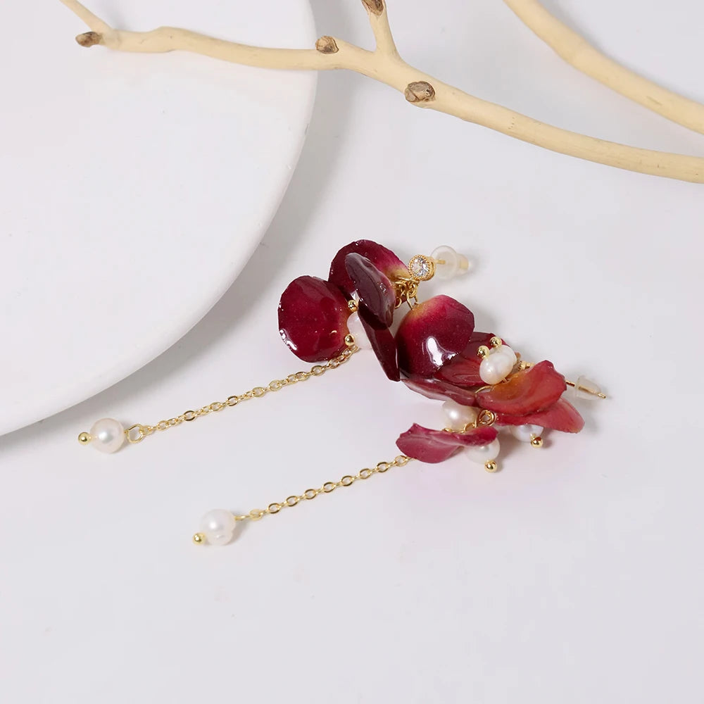 Natural Freshwater Pearl Drop Gum Petal Earrings Korean Style Women Luxury Jewelry Fashion Ladies and Girls Gift GE1520