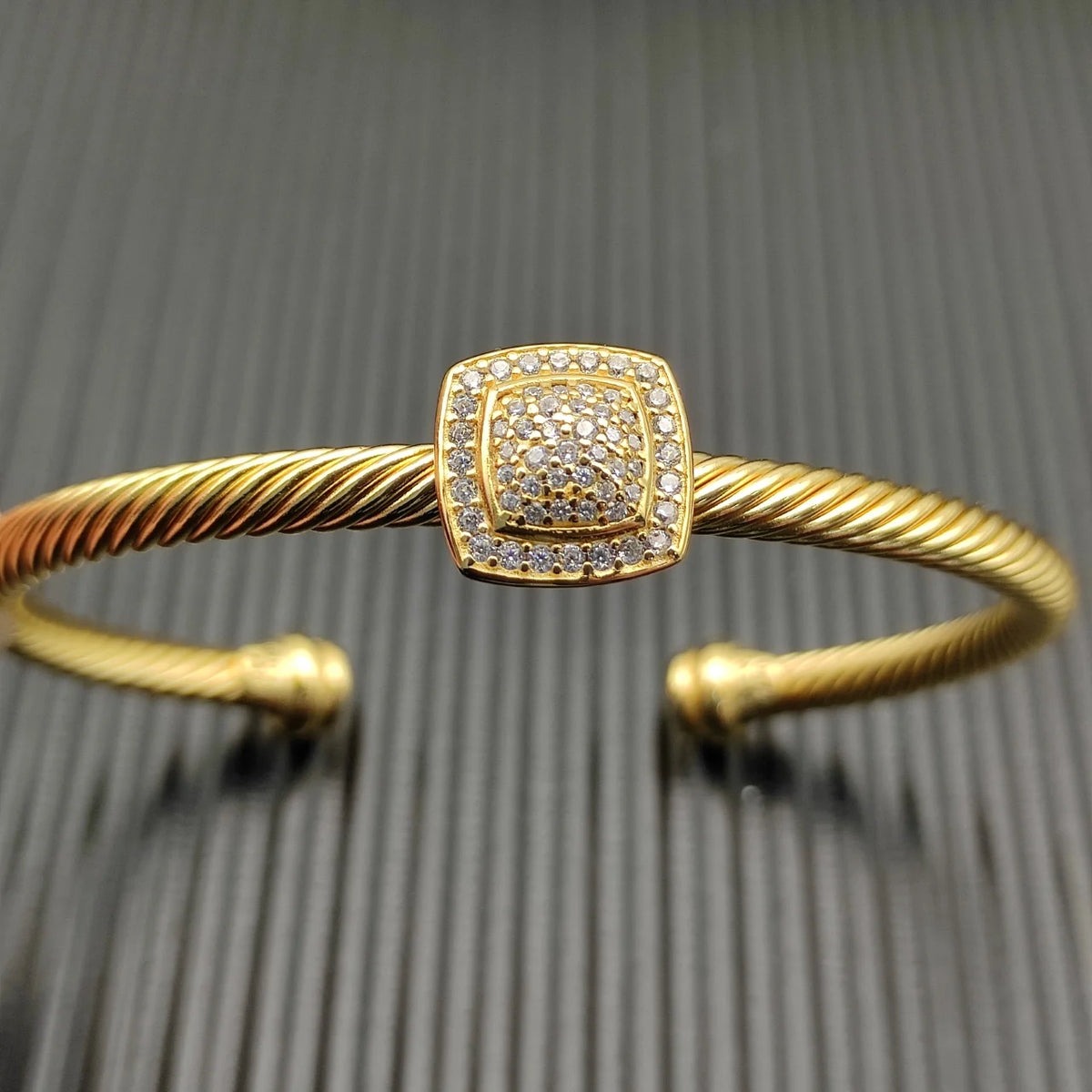 FASHIONISTA DY High-Quality Gold-Plated Diamond-Set Bangle, Unisex Silver-Plated Diamond-Set Bangle, Jewelry