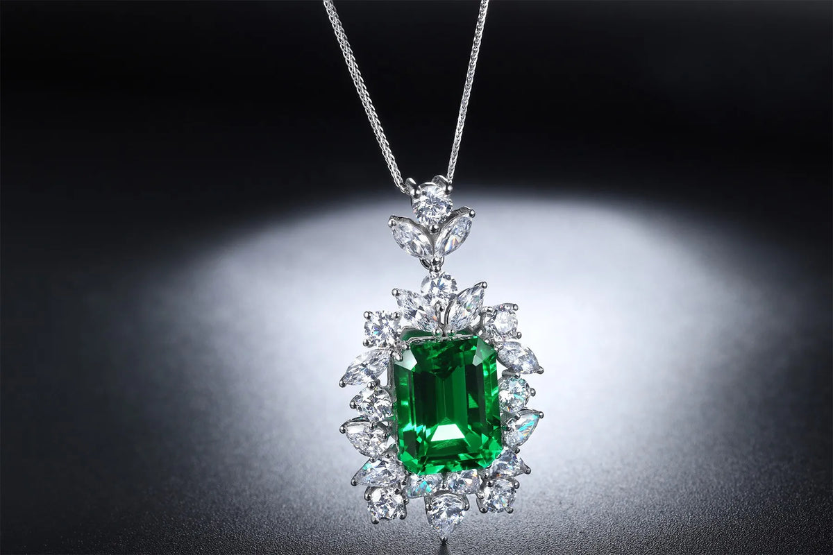 Gemfiori Anster 925 Sterling Silver High-quality Cultivated Emerald Necklace - Suitable for Parties or As a Gift