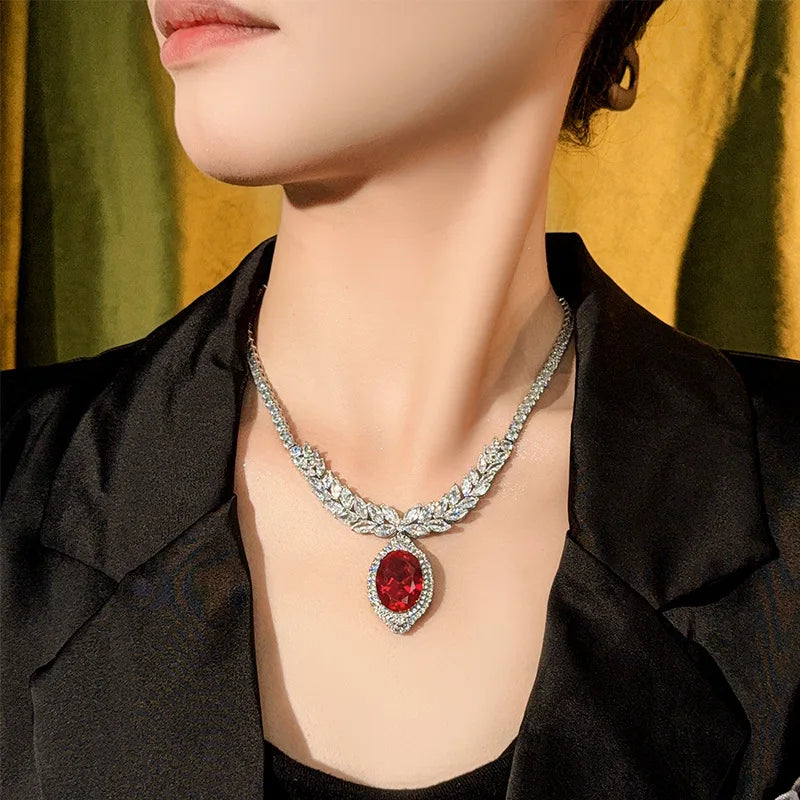 REDheart Copper Inlaid Zircon Gold-Plated Flower Shape Third Party Certified Premium Banquet Fashion Pendant Necklace