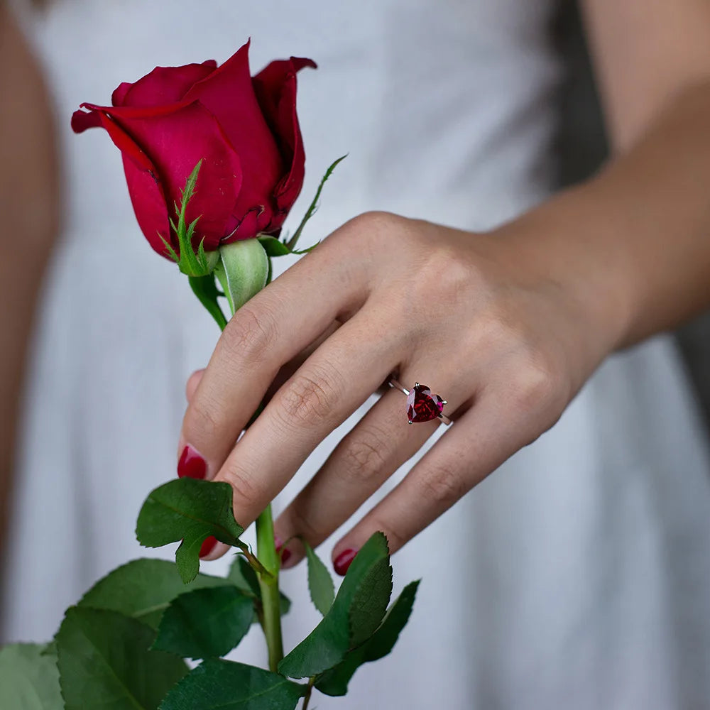 Silverelli | 925 Silver 4ct Heart-Shaped High Carbon Diamond Ring | 10×10mm | 6 Colours | Platinum Plated