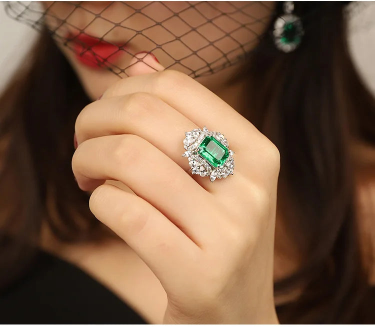 Gemfiori Custom 18K Gold Plated Rings US 4#-12# Jewelry Flower Shape Mian Stone Emerald Gemstone Diamond Gold Finger Ring for Women Gift