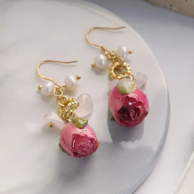 Popular European and American Niche Design Sense Rose Earrings, Natural Pearl Temperament Earrings, Women's Fashion Earrings