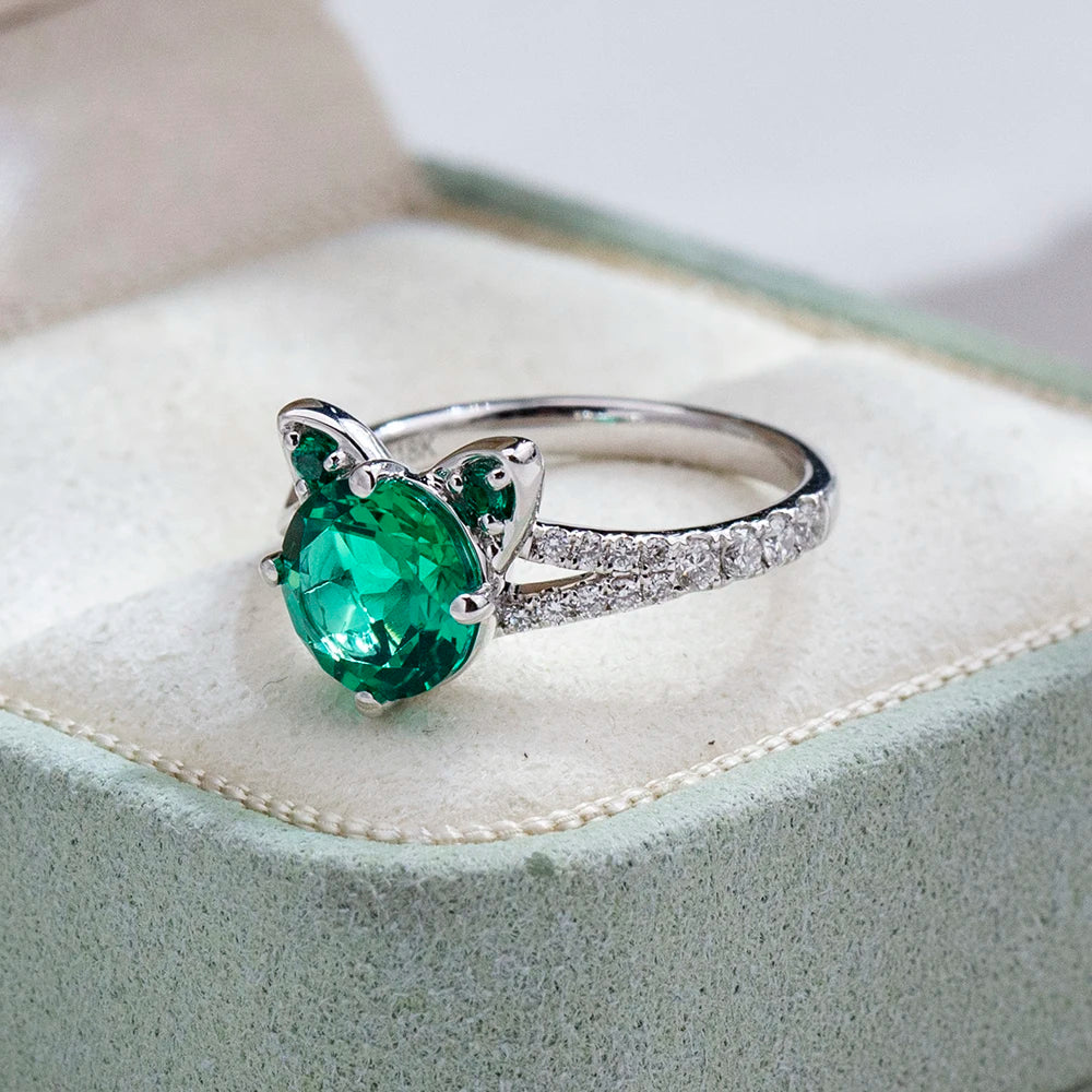 Customized MSR-2195 Fashion Design 18k White Gold 7.5mm Round Cut Lab Grown Emerald Ring