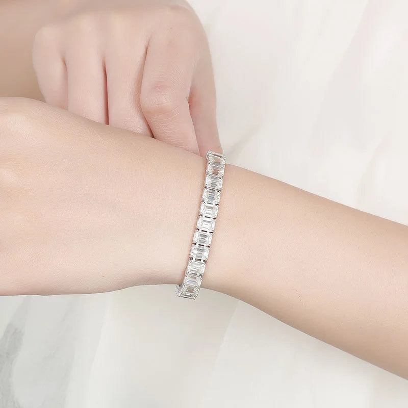 ArtistA 8 Premium 925 Silver 14-23cm Secure Clasp Timeless Luxury Jewelry Non Tarnish Emerald Cut 1ct VVS GRA Moissanite Tennis Bracelet
