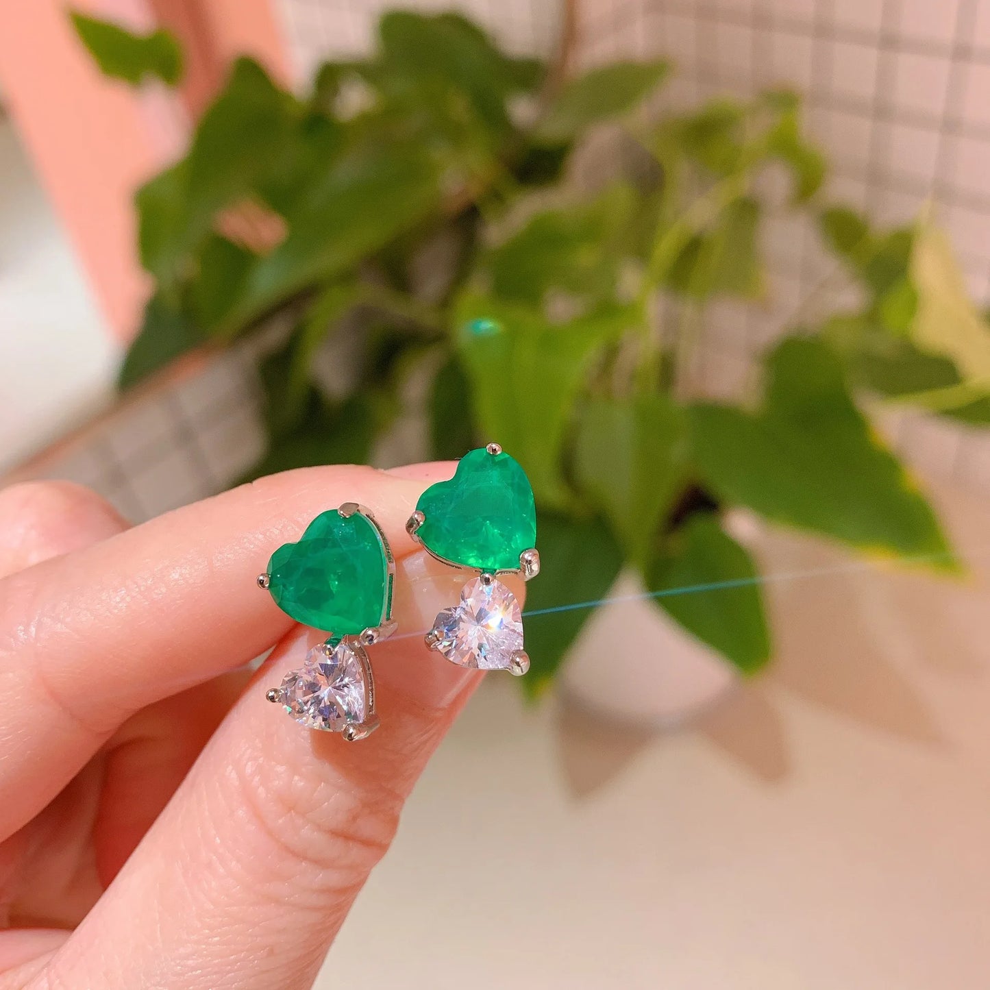 High Quality Heart Cut 10*10mm Emerald Green Zircon Gold Plated Elegant Matching Set Eco-friendly Copper Women's Jewellery Set