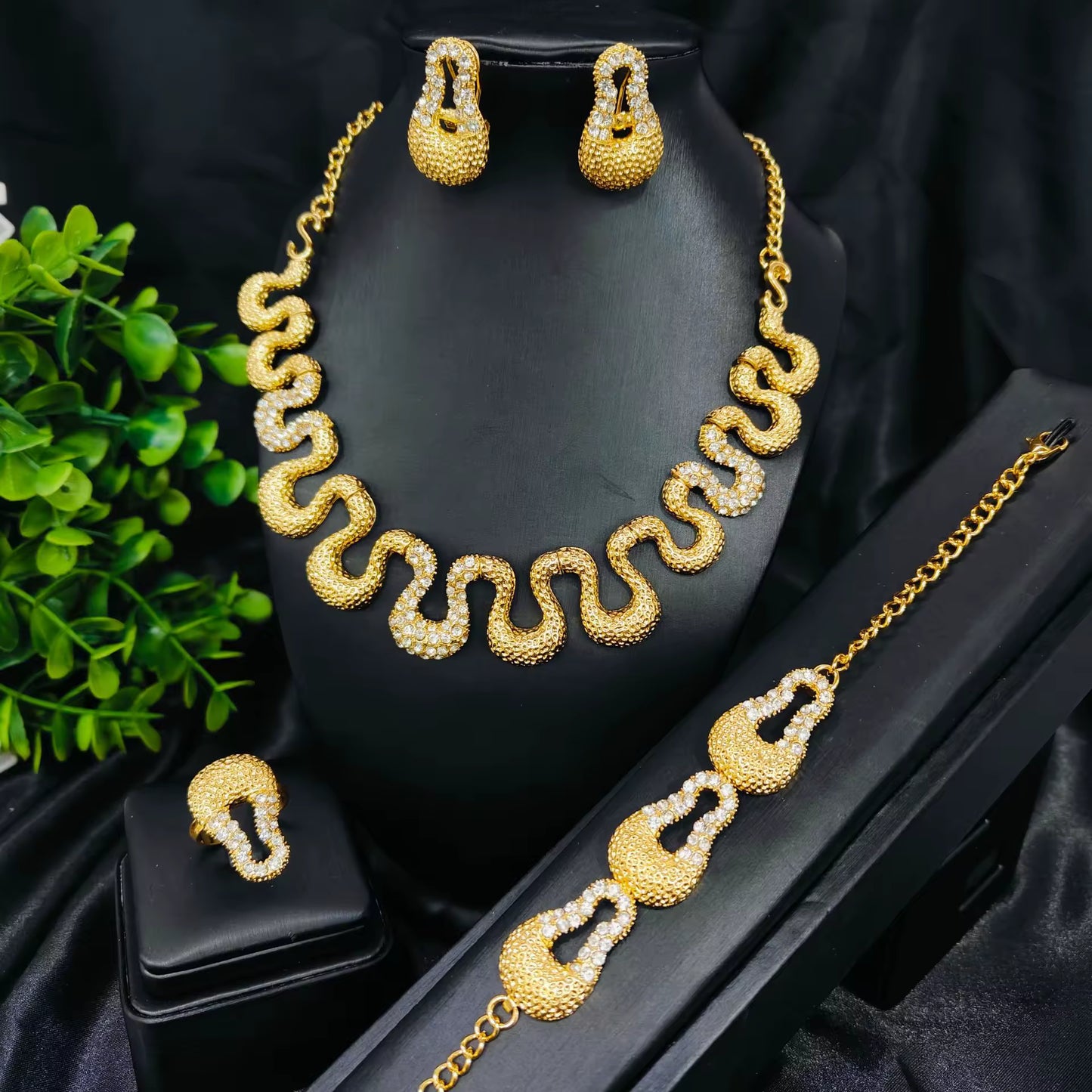 NLB01SPECIAL131 10 sets for £79/-