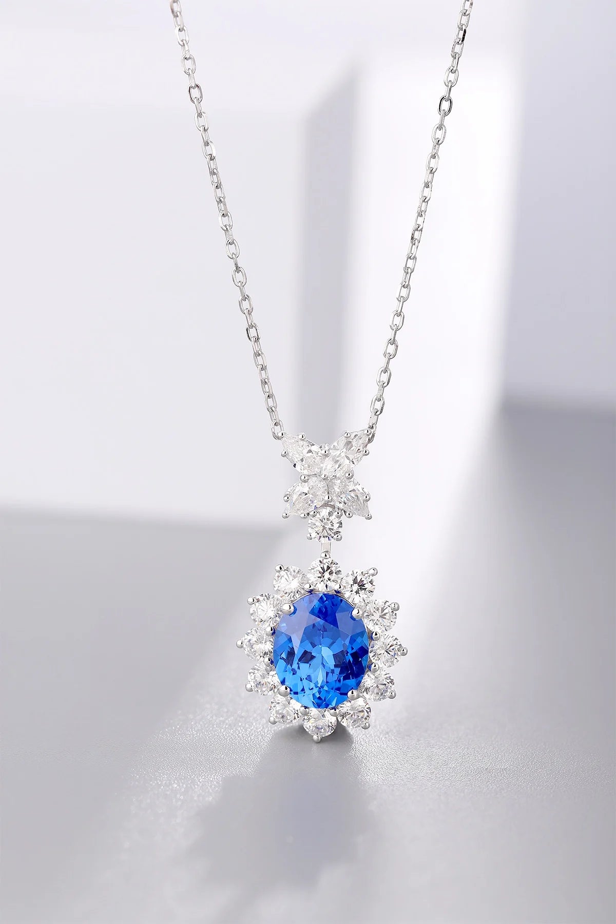 Gemfiori Anster 925 Sterling Silver High-quality Cultivated Cobalt Spinel Necklace - Suitable for Parties or As a Gift