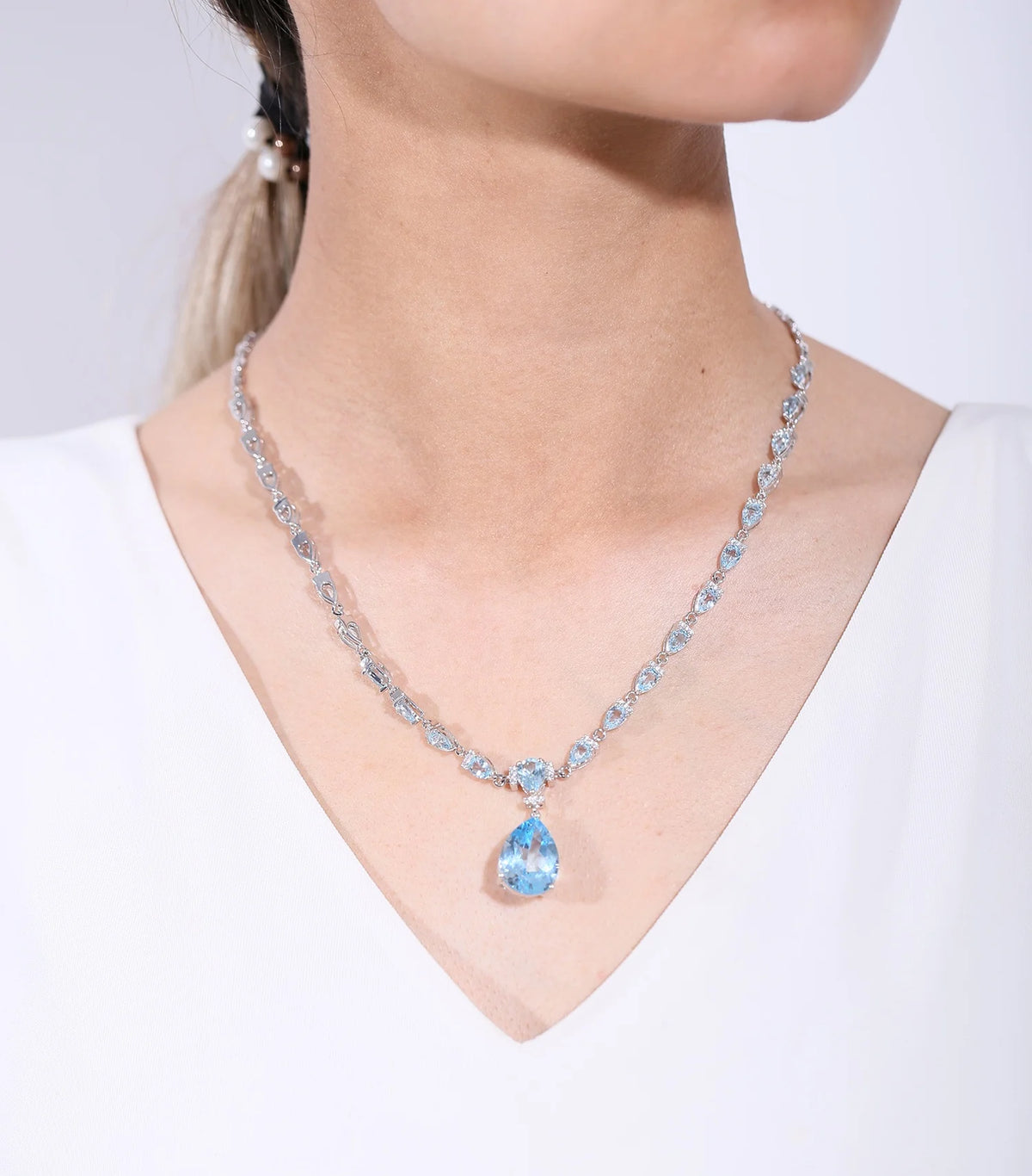 ArtistA C7788 Abiding Custom Evening Party Luxurious Natural Sky Blue Topaz Bead 925 Silver Ladies Necklace