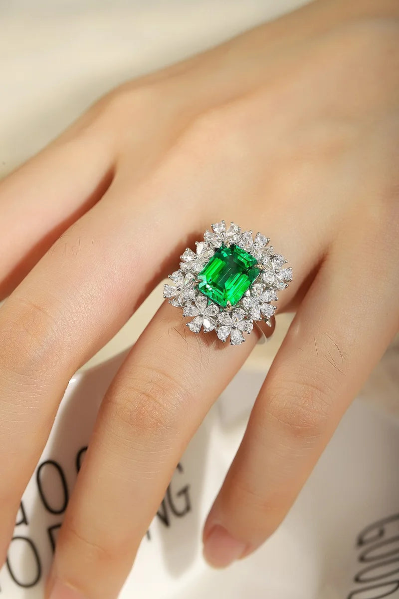 Gemfiori Custom Jewelry Ring 18k Gold Ring with Lab Grown Emerald and CVD Diamond from Shenzhen Gemfiori Wuzhou Gems