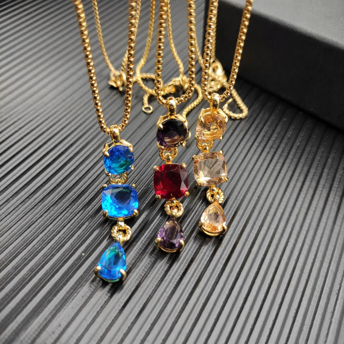 FASHIONISTA DY High-Quality Colored Diamond Necklace. Gold-Plated Colored Gemstone Necklace. Jewelry .
