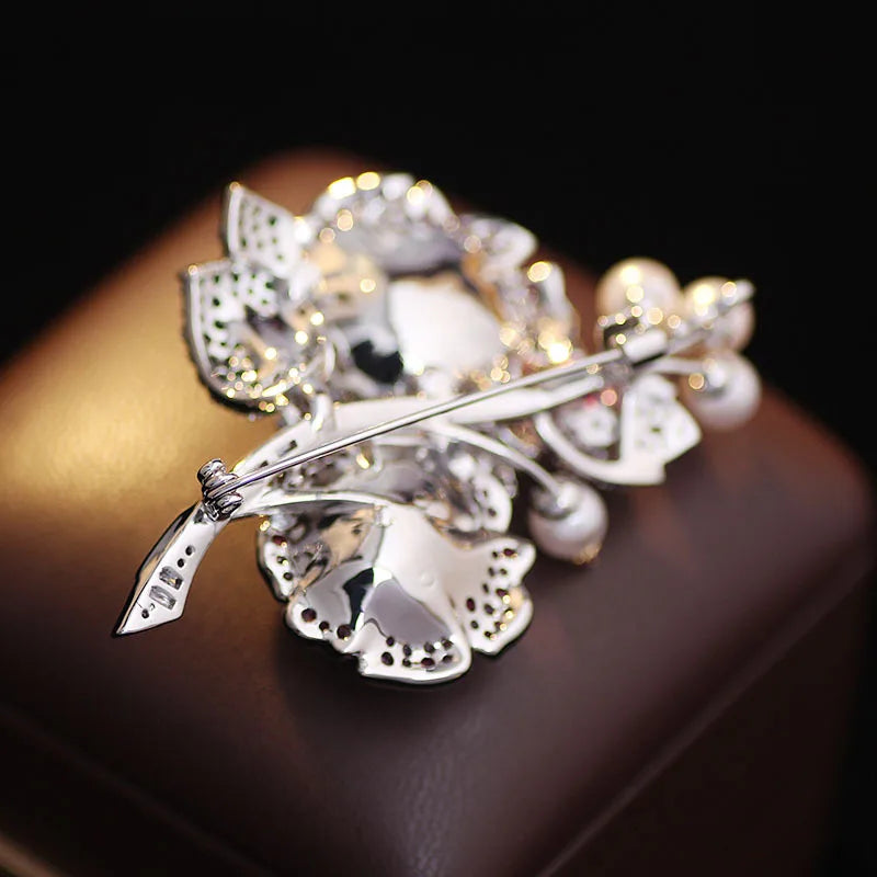 High-end Vintage Camellia Zircon Rhodium Plated Brass Brooch Pin Women Engagement Wedding Party Birthday Gift Fashion