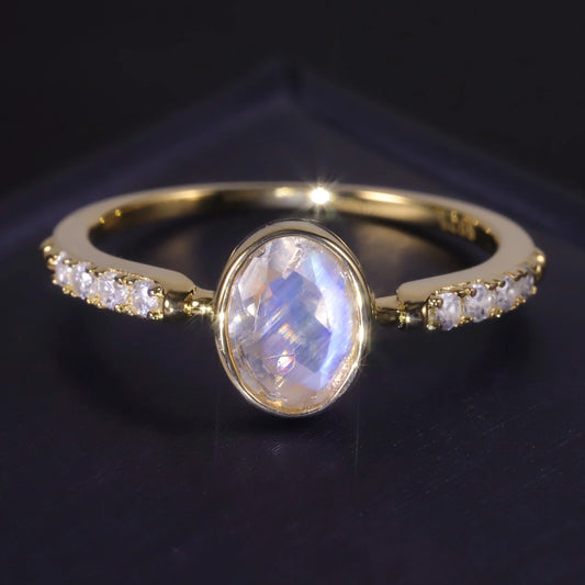 ArtistA Eternity Bezel Oval Ring in 925 Sterling Silver
