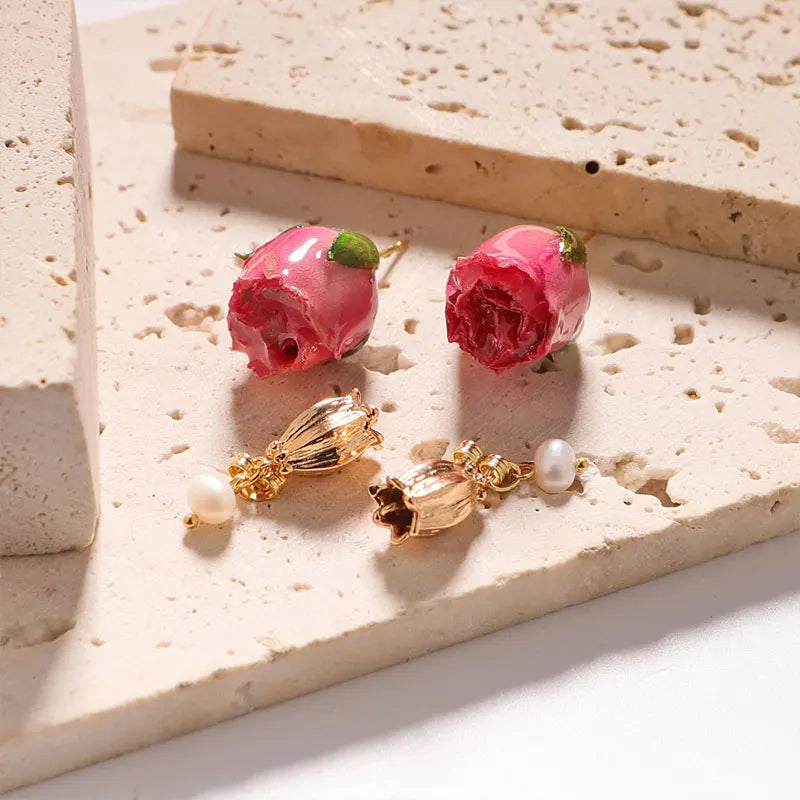 Popular European and American Niche Design Sense Rose Earrings, Natural Pearl Temperament Earrings, Women's Fashion Earrings