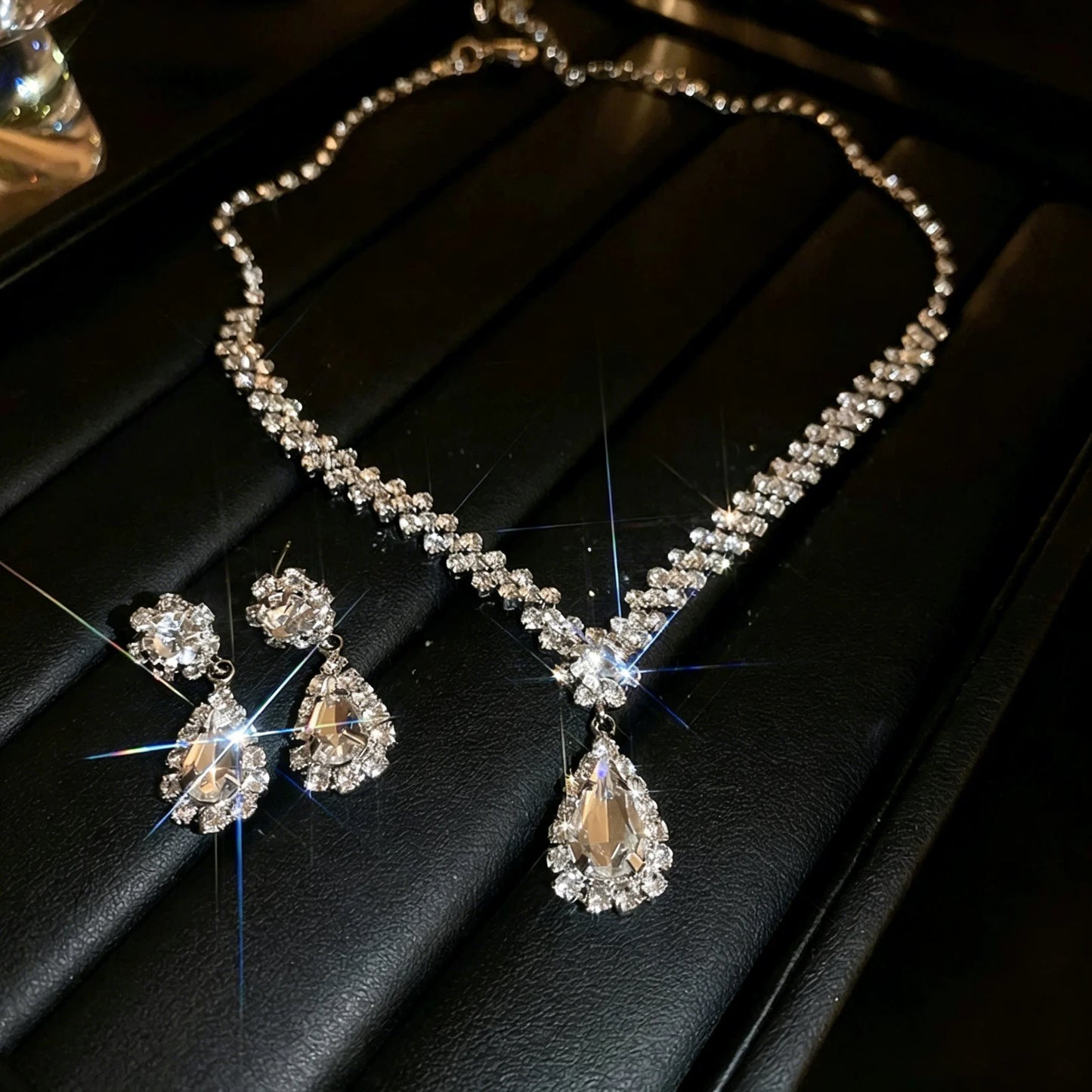 XM S388 Silver Plated Marquise Zircon Halo Teardrop Pendant Necklace & Drop Earrings Set