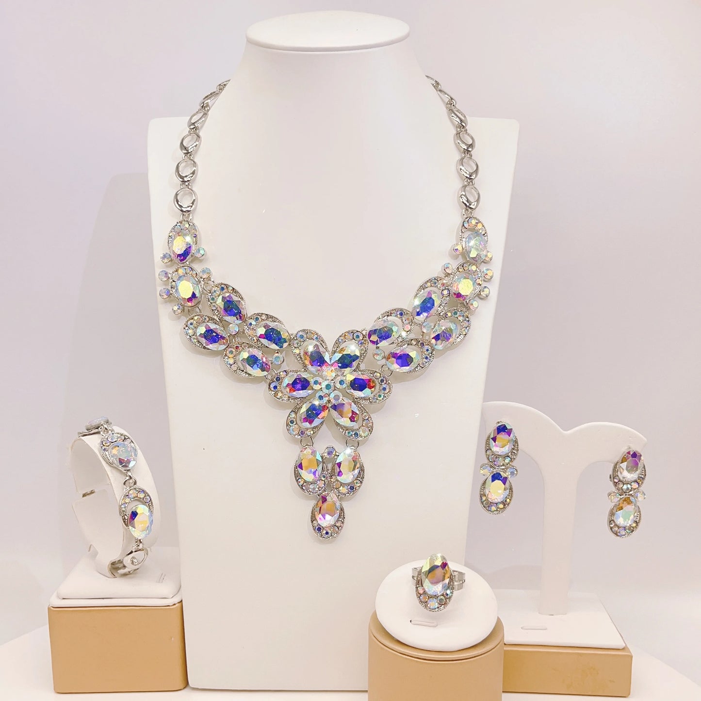 Zhuerrui Customized Women's Gold Jewelry Sets Simple Silver Beads Necklace Jewelry Set Fashionable Bridal Wedding Gift HA23284